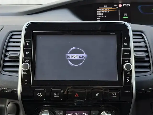 日産 セレナ e－パワー ハイウェイスター V 福岡県 2019(平31)年 5.7万km ダイヤモンドブラック 純正9型SDナビ(フルセグTV/CD/DVD/BT)アラウンドビューモニターフリップダウンモニタープロパイロットエマージェンシーブレーキコーナーセンサー両側パワスラドラレコETCデジタルインナーミラーシートヒーターハンドルヒーターUSBポートレザー調シートカバー純正LEDヘッドライト純正フロアマット純正15インチアルミホイール