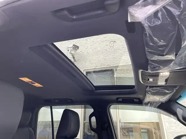 トヨタ ランドクルーザー AX 静岡県 2024(令6)年 0.3万km ホワイトパールクリスタルシャイン ワンオーナー/サンルーフ/純正ナビ/フルセグTV/DVD/CD/SD/BT/全方位カメラ/黒革調シートカバー/プリクラッシュセーフティ/レーンキープアシスト/オートハイビーム/レーダークルーズコントロール/ブラインドスポットモニター/クリアランスソナー/AC100V電源/ビルトインETC2.0/運転席パワーシート/LEDヘッドライト/LEDフォグライト/スマートキー×2/保証書/取扱説明書/ナビ取扱説明書