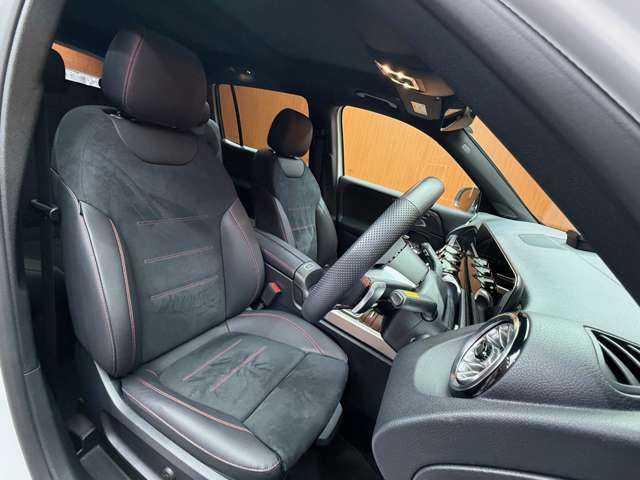 メルセデス・ベンツ Ｍ・ベンツ ＧＬＢ２００ｄ 4マチック AMGライン 千葉県 2024(令6)年 1.4万km デジタルホワイト パノラマＳＲ　/半革シート　/ＡＣＣ　/ナビ　/ＴＶ　/Ｂｌｕｅｔｏｏｔｈ接続　/３６０°シートヒーター　/電動リアゲート　/アクティブパーキングアシスト　　/アンビエントライト衝突軽減Ｂ　/ＢＳＭ　/ＬＫＡ　/禁煙車