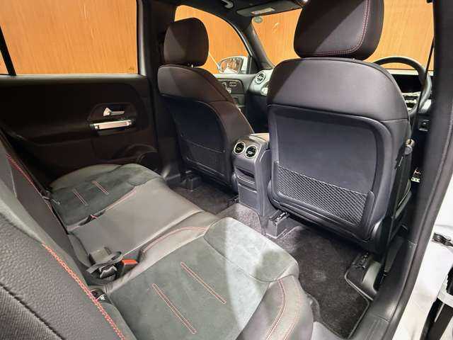 メルセデス・ベンツ Ｍ・ベンツ ＧＬＢ２００ｄ 4マチック AMGライン 千葉県 2024(令6)年 1.4万km デジタルホワイト パノラマＳＲ　/半革シート　/ＡＣＣ　/ナビ　/ＴＶ　/Ｂｌｕｅｔｏｏｔｈ接続　/３６０°シートヒーター　/電動リアゲート　/アクティブパーキングアシスト　　/アンビエントライト衝突軽減Ｂ　/ＢＳＭ　/ＬＫＡ　/禁煙車