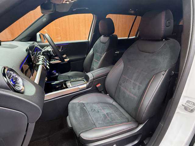 メルセデス・ベンツ Ｍ・ベンツ ＧＬＢ２００ｄ 4マチック AMGライン 千葉県 2024(令6)年 1.4万km デジタルホワイト パノラマＳＲ　/半革シート　/ＡＣＣ　/ナビ　/ＴＶ　/Ｂｌｕｅｔｏｏｔｈ接続　/３６０°シートヒーター　/電動リアゲート　/アクティブパーキングアシスト　　/アンビエントライト衝突軽減Ｂ　/ＢＳＭ　/ＬＫＡ　/禁煙車