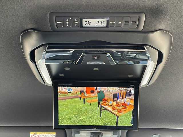 トヨタ エスティマ アエラス プレミアム 道北・旭川 2019(令1)年 2万km ホワイトパールクリスタルシャイン ・4WD/・禁煙車/・ワンオーナー/・寒冷地仕様/・TRDエアロ/・RAYZ18インチアルミホイール/・アルパイン9型ナビ/ CD/DVD/SD/MSV/BT/フルセグ/・アルパイン12.8型フリップダウンモニター/・バックカメラ/・PCS/・LDA/・クルーズコントロール/・コーナーセンサー /・オートハイビーム/・LEDヘッドライト/・オートライト/・ビルトインETC/・純正エンジンスターター/・GPSレーダー/・ハーフレザーシート/・運転席パワーシート/・両側パワースライドドア /・フロントデアイサー/・TRDプッシュスタートスイッチ/・RSRダウンサス(純正積込)/・WORK18AW冬タイヤ積込/・純正フロアマット/・ドアバイザー