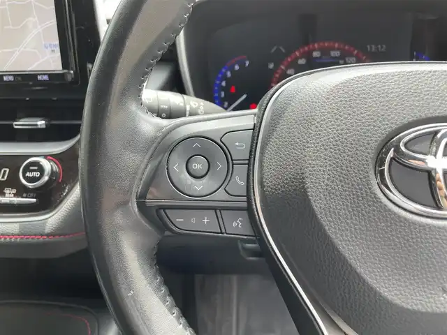 トヨタ カローラ スポーツ ハイブリッドG Z 滋賀県 2018(平30)年 2.8万km ホワイトパールクリスタルシャイン ＴＲＤエアロ/純正ナビ/Bluetooth/フルセグTV/USB/バックカメラ/ETC2.0/BSM/トヨタセーフティセンス/レーダークルーズコントロール/電動パーキング/ブレーキホールド/HUD/デジタルインナーミラー /ステアリングスイッチ/LEDヘッドライト/オートライト/フォグライト/スマートキー/プッシュスタート/純正アルミホイール