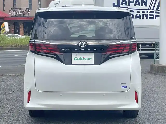 トヨタ アルファードハイブリット Z 埼玉県 2024(令6)年 1万km プラチナホワイトパールマイカ ワンオーナー/左右独立ムーンルーフ/レザーシート/前席２列目エアシート＆シートヒーター/Ｄ席メモリー付前席２列目パワーシート/純正メモリナビ＆フルセグＴＶ/（ＵＳＢ＆ＢＴ）/全方位モニター/ビルトインＥＴＣ（２．０）/デジタルインナーミラー/Ｔｏｙｏｔａ　Ｓａｆｅｔｙ　Ｓｅｎｓｅ/・ＡＨＳ/・ＰＣＳ/・ＬＴＡ/・ＬＤＡ/・ＬＣＡ/・ＦＣＴＡ/・ＰＤＡ/・発進遅れ告知機能/・ＲＳＡ/・レーダークルーズコントロール/・ドライバー異常時対応システム/・ドライバーモニター/ＲＣＴＡ/ＰＫＳＢ/ＢＭＳ/クリアランスソナー/置くだけ充電/安心降車アシスト/両側パワースライドドア/ステアリングヒーター/ウッドコンビステアリング/ステアリングリモコン/電動パーキングブレーキ/オートホールド/パワーバックドア/純正１８inアルミホイール/（スタッドレスタイヤ積込）/オートライト/ＬＥＤライト/フォグランプ/電動格納ミラー/スマートキー/プッシュスタート/Ｗ＆サイド＆カーテンエアバッグ/続きは検査員入力