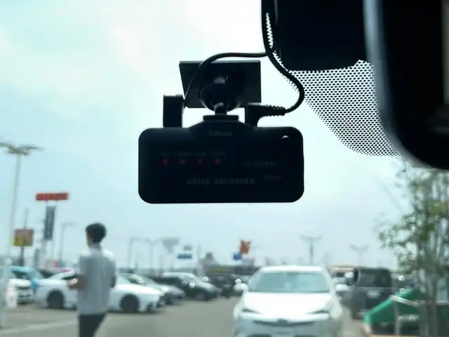 トヨタ クラウン ハイブリッド RS アドバンス 宮城県 2021(令3)年 2.9万km プレシャスブラックパール セーフティパッケージプラス/・デジタルインナーミラー/・パーキングサポートブレーキ＋リアカメラディテクション/・パノラミックビューモニター/リアコンフォートパッケージ/・リアオートエアコン/・後席パワーシート/・後席シートヒーター/・可動式ヘッドレスト（助手席）/アシストグリップ/・電動サンシェード（リア）/・手動サンシェード（リアドア）/・イージークローザー（全ドア）/・ボックス/スイッチ付アームレスト（後席中央）/ムーンルーフ/置くだけ充電/＝＝＝/Toyota Safety Sense/純正ナビ/【CD・DVD・SD・BT・USB・フルセグTV】/本革シート/シートヒーター・エアシート/パワーシート（メモリ付）/社外ドライブレコーダー/社外GPSレーダー/レーダークルーズコントロール/レーントレーシングアシスト/ヘッドアップディスプレイ/ブラインドスポットモニター/パーキングサポートブレーキ/リヤクロストラフィックアラート/ロードサインアシスト/電子パーキング/ブレーキホールド/LEDヘッドライト/LEDフォグ/スマートキー/ETC