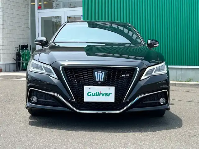 トヨタ クラウン ハイブリッド RS アドバンス 宮城県 2021(令3)年 2.9万km プレシャスブラックパール セーフティパッケージプラス/・デジタルインナーミラー/・パーキングサポートブレーキ＋リアカメラディテクション/・パノラミックビューモニター/リアコンフォートパッケージ/・リアオートエアコン/・後席パワーシート/・後席シートヒーター/・可動式ヘッドレスト（助手席）/アシストグリップ/・電動サンシェード（リア）/・手動サンシェード（リアドア）/・イージークローザー（全ドア）/・ボックス/スイッチ付アームレスト（後席中央）/ムーンルーフ/置くだけ充電/＝＝＝/Toyota Safety Sense/純正ナビ/【CD・DVD・SD・BT・USB・フルセグTV】/本革シート/シートヒーター・エアシート/パワーシート（メモリ付）/社外ドライブレコーダー/社外GPSレーダー/レーダークルーズコントロール/レーントレーシングアシスト/ヘッドアップディスプレイ/ブラインドスポットモニター/パーキングサポートブレーキ/リヤクロストラフィックアラート/ロードサインアシスト/電子パーキング/ブレーキホールド/LEDヘッドライト/LEDフォグ/スマートキー/ETC
