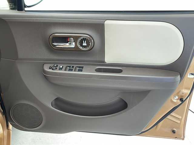 スズキ ラパン ショコラ G 千葉県 2015(平27)年 5.1万km キャンドルオレンジメタリック 禁煙車/社外SDナビ/オートライト/バックカメラ/ETC/AC/純正フロアマット/キセノンヘッドライト/Wエアバック/アイドリングストップ/合皮レザーシート/電格ミラー/ドアバイザー/スマートキー/スタートボタン