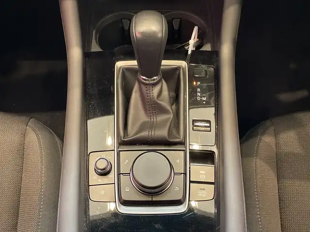 マツダ マツダ３ファストバック 15S ツーリング 埼玉県 2019(令1)年 2.6万km ソウルレッドクリスタルM スマートブレーキサポート　/純正メモリナビ/　　DVD/BT/ フルセグ　/バックカメラ　/レーダークルーズコントロール　/LEDオートライト　　/純正18インチアルミホイール　/ブラインドスポットモニター　/ヘッドアップディスプレイ/電子パーキング　/ETC