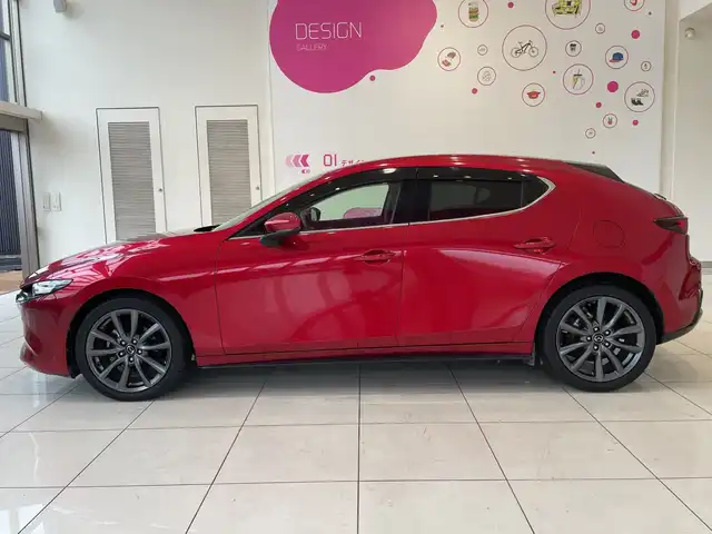 マツダ マツダ３ファストバック 15S ツーリング 埼玉県 2019(令1)年 2.6万km ソウルレッドクリスタルM スマートブレーキサポート　/純正メモリナビ/　　DVD/BT/ フルセグ　/バックカメラ　/レーダークルーズコントロール　/LEDオートライト　　/純正18インチアルミホイール　/ブラインドスポットモニター　/ヘッドアップディスプレイ/電子パーキング　/ETC