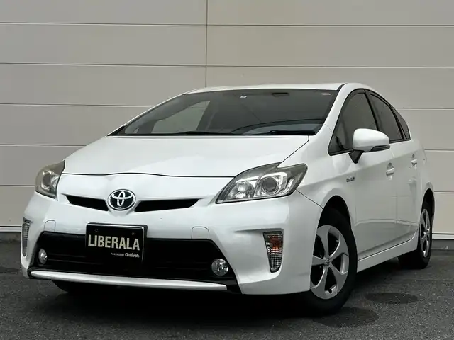 トヨタ プリウス S 鹿児島県 2014(平26)年 5.8万km ホワイトパールクリスタルシャイン DOPナビ　NSZT-W62G/AM/FM/CD/DVD/フルセグTV/BT/オートエアコン/電動格納ミラー/ETC/ステアリングスイッチ/走行モード/リアカメラ/バイキセノン/フォグライト/トノカバー