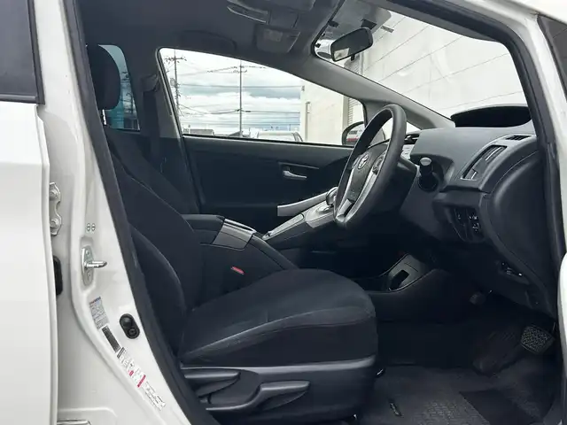 トヨタ プリウス S 鹿児島県 2014(平26)年 5.8万km ホワイトパールクリスタルシャイン DOPナビ　NSZT-W62G/AM/FM/CD/DVD/フルセグTV/BT/オートエアコン/電動格納ミラー/ETC/ステアリングスイッチ/走行モード/リアカメラ/バイキセノン/フォグライト/トノカバー