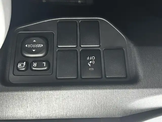 トヨタ プリウス S 鹿児島県 2014(平26)年 5.8万km ホワイトパールクリスタルシャイン DOPナビ　NSZT-W62G/AM/FM/CD/DVD/フルセグTV/BT/オートエアコン/電動格納ミラー/ETC/ステアリングスイッチ/走行モード/リアカメラ/バイキセノン/フォグライト/トノカバー