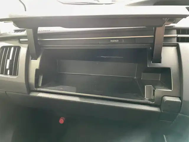 トヨタ プリウス S 鹿児島県 2014(平26)年 5.8万km ホワイトパールクリスタルシャイン 純正ナビ(NSZT-W62G)/(AM/FM/CD/DVD/フルセグTV/BT)/オートエアコン/電動格納ミラー/ETC/ステアリングスイッチ/バックカメラ/バイキセノン/フォグライト/トノカバー