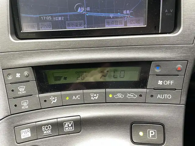 トヨタ プリウス S 鹿児島県 2014(平26)年 5.8万km ホワイトパールクリスタルシャイン 純正ナビ(NSZT-W62G)/(AM/FM/CD/DVD/フルセグTV/BT)/オートエアコン/電動格納ミラー/ETC/ステアリングスイッチ/バックカメラ/バイキセノン/フォグライト/トノカバー