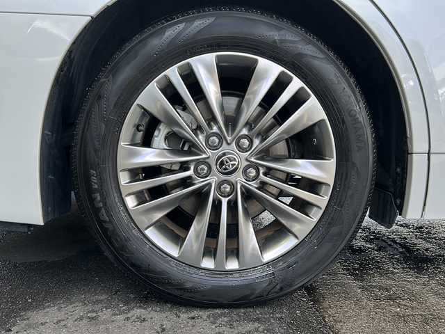 トヨタ アルファードハイブリット Z 京都府 2023(令5)年 1.5万km プラチナホワイトパールマイカ 純正ディスプレイオーディオナビ/フルセグTV/Bluetooth/Miracast/HDMI/FM/AM/全方位カメラ/ツインムーンルーフ/3眼LEDヘッドライト/後席用パワーサンシェード/両側パワースライドドア/パワーバックドア/運転席ポジションメモリー/全席パワーシート/全席シートヒーター/全席エアーシート/ステアリングヒーター/ステアリングスイッチ/前後ドラレコ/ビルトインETC2.0/純正フロアマット/純正ドアバイザー/電格ウィンカーミラー/トヨタセーフティセンス/BSM/置くだけ充電/禁煙車