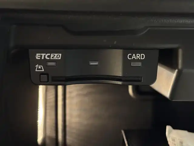 アウディ アウディ Ｓ３ スポーツバック 群馬県 2021(令3)年 6万km グレイシアホワイトメタリック アウディドライバーアシスト/・アダプティブドライブアシスト/・接近警告/・レーン逸脱警告/・パーキングアシスト/アウディプレセンス/・サイドアシスト/サンルーフ/ハーフレザー/シートヒーター/メモリ付きパワーシート/純正ナビ/  　フルセグ/　　BT/AppleCarPlay/AndroidAiuto/バックカメラ/純正ドラレコ/LEDヘッドライト/シーケンシャルウィンカー/純正19インチAW/ステアリングスイッチ/パドルシフト/アイドリングストップ/電子パーキング/置くだけ充電/ETC