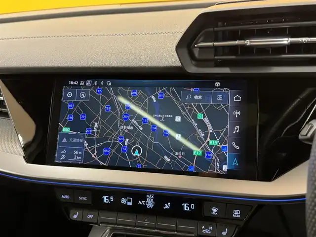 アウディ アウディ Ｓ３ スポーツバック 群馬県 2021(令3)年 6万km グレイシアホワイトメタリック アウディドライバーアシスト/・アダプティブドライブアシスト/・接近警告/・レーン逸脱警告/・パーキングアシスト/アウディプレセンス/・サイドアシスト/サンルーフ/ハーフレザー/シートヒーター/メモリ付きパワーシート/純正ナビ/  　フルセグ/　　BT/AppleCarPlay/AndroidAiuto/バックカメラ/純正ドラレコ/LEDヘッドライト/シーケンシャルウィンカー/純正19インチAW/ステアリングスイッチ/パドルシフト/アイドリングストップ/電子パーキング/置くだけ充電/ETC