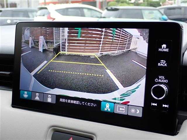 ホンダ ヴェゼル ハイブリッド e:HEV Z PLaYパッケージ 千葉県 2025(令7)年 0.1千km プレミアムサンライトホワイトパール 【登録済未使用車】/【プレミアムサンライトホワイトP/ブラック】/Honda CONNECTディスプレー（9インチ）/（ナビ/フルセグTV/USB/BT)/バックカメラ/ETC2.0/Honda SENSING/ハンズフリーパワーテールゲート/ワイヤレス充電器/ブラインドスポットインフォメーション/純正18インチAW/コンビシート（ファブリック/プライムスムース）/LEDシーケンシャルターンシグナルランプ/プッシュスタート/スマートキー/LEDヘッドライト/フォグランプ/LEDルームランプ/保証書/取扱説明書/