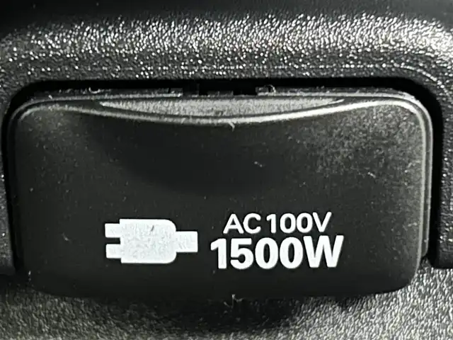 トヨタ シエンタ ハイブリッド Z 道央・札幌 2023(令5)年 2.9万km ホワイトパールクリスタルシャイン ・ワンオーナー/・４WD/・純正10.5型ディスプレイオーディオ/・コネクティッドナビ/・フルセグ/・パノラミックビューモニター/・純正ドライブレコーダー/・ビルトインETC/・AC100V/1500W/・トヨタセーフティセンス/・レーダークルーズコントロール/・クリアランスソナー/・オートハイビーム/・PCS/・PDA/・PCTA/・PKSB/・RSA/・BSM/・両側パワースライドドア/・LEDヘッドライト/・フォグライト/・オートライト/・プッシュスタート/・スマートキー/・純正フロアマット