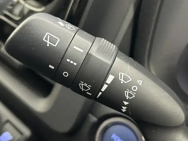 トヨタ シエンタ ハイブリッド Z 道央・札幌 2023(令5)年 2.9万km ホワイトパールクリスタルシャイン ・ワンオーナー/・４WD/・純正10.5型ディスプレイオーディオ/・コネクティッドナビ/・フルセグ/・パノラミックビューモニター/・純正ドライブレコーダー/・ビルトインETC/・AC100V/1500W/・トヨタセーフティセンス/・レーダークルーズコントロール/・クリアランスソナー/・オートハイビーム/・PCS/・PDA/・PCTA/・PKSB/・RSA/・BSM/・両側パワースライドドア/・LEDヘッドライト/・フォグライト/・オートライト/・プッシュスタート/・スマートキー/・純正フロアマット