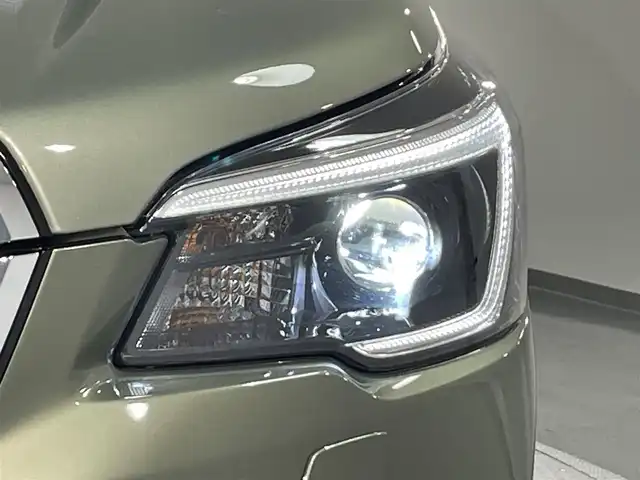 スバル フォレスター ハイブリッド アドバンス 愛知県 2021(令3)年 5.5万km ジャスパーグリーンM 純正8インチナビ/ダイアトーンサウンド/ドライバーモニタリング/視界拡張/ルーフレール/デジタルミラー/衝突軽減ブレーキ/レーダークルーズコントロール/シートヒーター/LEDヘッドライト/ETC/バックカメラ/ドライブレコーダー/ブラインドスポットモニター/ステアリングヒーター/パワーシート/フルセグTV/Bluetooth/コーナーセンサー/レーンキープアシスト/オートハイビーム/Carplay/プッシュスタート/スマートキー/純正ラバーマット/純正アルミホイール/オートライト/禁煙車/サイドビューカメラ/SIドライブモード/4WD/パドルシフト/電動格納ミラー/ウィンカーミラー/フォグランプ/ステアリング連動ヘッドランプ/電動パーキングブレーキ/オートブレーキホールド/Xモード