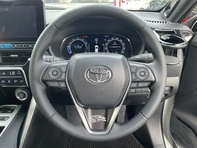 トヨタ ハリアー Z 滋賀県 2023(令5)年 3.3万km プラチナホワイトパールマイカ １２．３インチ純正ナビ/（フルセグTV/Bluetooth/USB/HDMI/Miracast）/Ｆ．Ｓ．Ｂカメラ前後ソナー/運転席パワーシート/ＪＢＬプレミアムサウンド/デジタルインナーミラー/追従型クルーズコントロール/パワーリアゲート/電動パーキングブレーキ/オートハイビーム/MTモード付AT/ハーフレザーシート/ＨＵＤ/ビルトインＥＴＣ