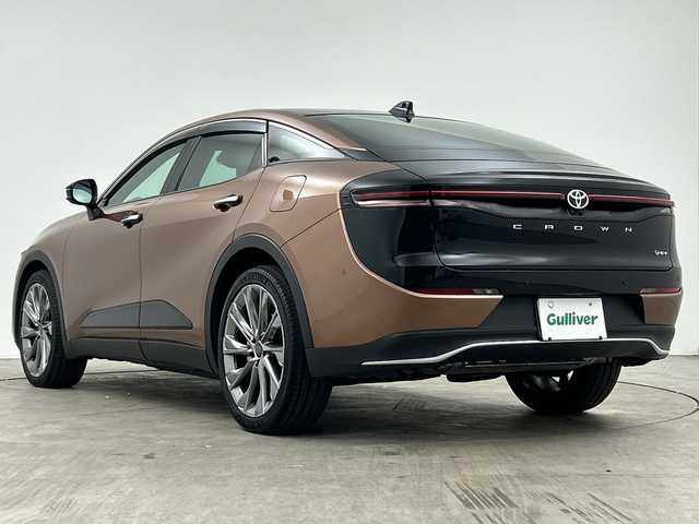 トヨタ クラウン クロスオーバー Z 三重県 2024(令6)年 1.2万km 茶Ｍ /禁煙車//純正ナビ/　フルセグTV/Bluetooth/Applecarplay//全方位カメラ//全席イージークローザー//デジタルインナーミラー//置くだけ充電//パワーイージーアクセスシステム//メモリーシート//前席シートヒーター//前席ベンチレーション//ハンドルヒーター//HUD//BSM//レーダークルーズコントロール//ドアバイザー//純正アルミホイール//ETC2.0//前席パワーシート//プッシュスタート//スマートキー//スペアキー//100V充電