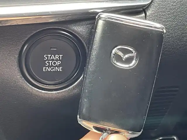 マツダ ＣＸ－３０ XD プロアクティブ 島根県 2019(令1)年 8.2万km ソウルレッドクリスタルM 登録時走行距離　81180km/取扱説明書（車両・ナビ）/純正ナビ/(フルセグテレビ/Bluetooth/AM/FM/DVD/USB)/追従型クルーズコントロール/パドルシフト/全周囲カメラ/ヘッドアップディスプレイ/ブラインドスポットモニター/オートライト/オートマチックハイビーム/電動リアゲート/ドライブレコーダー/横滑り防止/コーナーセンサー/レーンキープアシスト/衝突軽減ブレーキ/ETC/純正アルミ１８インチ