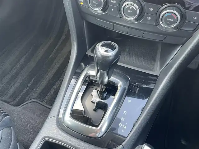 マツダ アテンザ ワゴン XD 宮崎県 2014(平26)年 7.9万km スノーフレイクホワイトパールマイカ 純正ナビ（GA9K3）/（DVD再生有り）/純正アルミホイール/純正フロアマット/クルーズコントロール/バックカメラ/ルーフレール/純正LEDヘッドライト/MTモード付AT/スマートキー/パワーステアリング/パワーウィンドウ/ABS/ETC/フルセグ/コーナーセンサー