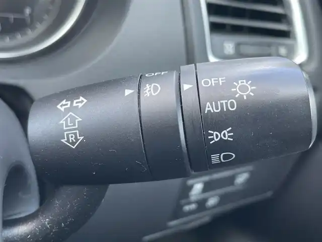 マツダ アテンザ ワゴン XD 宮崎県 2014(平26)年 7.9万km スノーフレイクホワイトパールマイカ 純正ナビ（GA9K3）/（DVD再生有り）/純正アルミホイール/純正フロアマット/クルーズコントロール/バックカメラ/ルーフレール/純正LEDヘッドライト/MTモード付AT/スマートキー/パワーステアリング/パワーウィンドウ/ABS/ETC/フルセグ/コーナーセンサー