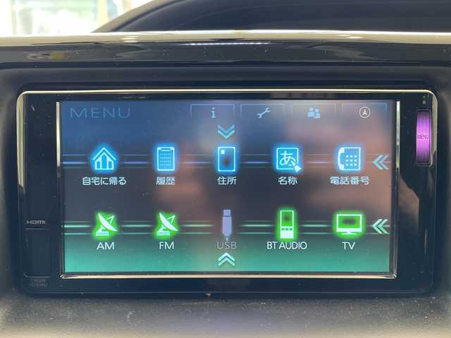 トヨタ ヴォクシー ZS 埼玉県 2014(平26)年 8万km ホワイトパールクリスタルシャイン 純正メモリナビ/　　BT/フルセグ/バックカメラ/両側パワースライドドア/LEDオートライト/純正16インチアルミホイール/アイドリングストップ/ステアリングスイッチ/スマートキー2本/ETC