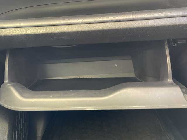 トヨタ ヴォクシー ZS 埼玉県 2014(平26)年 8万km ホワイトパールクリスタルシャイン 純正メモリナビ/　　BT/フルセグ/バックカメラ/両側パワースライドドア/LEDオートライト/純正16インチアルミホイール/アイドリングストップ/ステアリングスイッチ/スマートキー2本/ETC