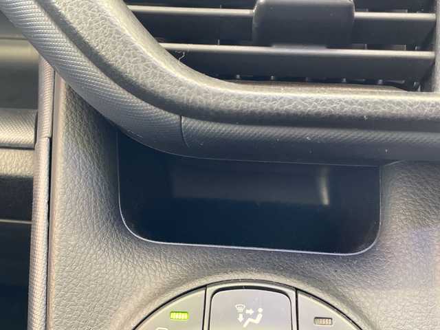 トヨタ ヴォクシー ZS 埼玉県 2014(平26)年 8万km ホワイトパールクリスタルシャイン 純正メモリナビ/　　BT/フルセグ/バックカメラ/両側パワースライドドア/LEDオートライト/純正16インチアルミホイール/アイドリングストップ/ステアリングスイッチ/スマートキー2本/ETC