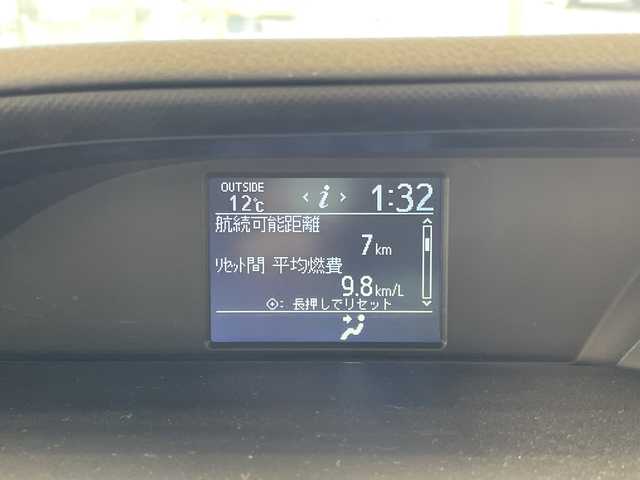 トヨタ ヴォクシー ZS 埼玉県 2014(平26)年 8万km ホワイトパールクリスタルシャイン 純正メモリナビ/　　BT/フルセグ/バックカメラ/両側パワースライドドア/LEDオートライト/純正16インチアルミホイール/アイドリングストップ/ステアリングスイッチ/スマートキー2本/ETC