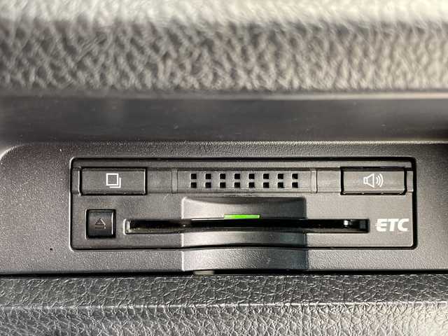 トヨタ ヴォクシー ZS 埼玉県 2014(平26)年 8万km ホワイトパールクリスタルシャイン 純正メモリナビ/　　BT/フルセグ/バックカメラ/両側パワースライドドア/LEDオートライト/純正16インチアルミホイール/アイドリングストップ/ステアリングスイッチ/スマートキー2本/ETC