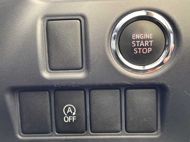 トヨタ ヴォクシー ZS 埼玉県 2014(平26)年 8万km ホワイトパールクリスタルシャイン 純正メモリナビ/　　BT/フルセグ/バックカメラ/両側パワースライドドア/LEDオートライト/純正16インチアルミホイール/アイドリングストップ/ステアリングスイッチ/スマートキー2本/ETC