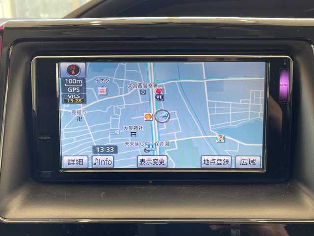 トヨタ ヴォクシー ZS 埼玉県 2014(平26)年 8万km ホワイトパールクリスタルシャイン 純正メモリナビ/　　BT/フルセグ/バックカメラ/両側パワースライドドア/LEDオートライト/純正16インチアルミホイール/アイドリングストップ/ステアリングスイッチ/スマートキー2本/ETC