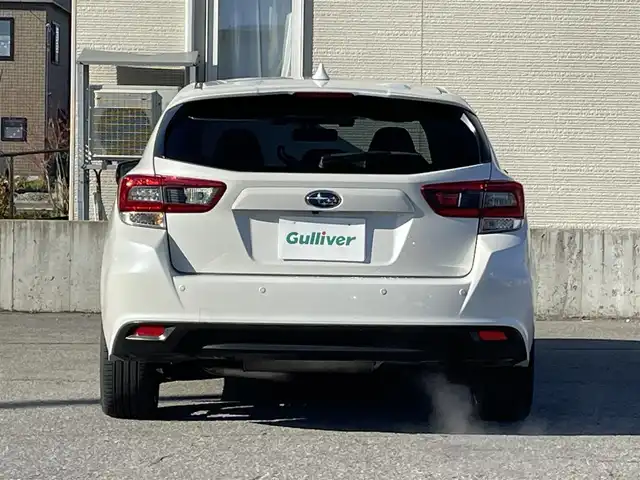 スバル インプレッサ スポーツ 2．0i－L アイサイト 青森県 2019(令1)年 1.8万km クリスタルホワイトP ワンオーナー/純正8インチメモリナビ【NR-MZ300-BIN-4】/(AM/FM/CD/DVD/MusicFolder/iPod/Bluetooth/フルセグTV)/バック/サイド/アイサイト/・プリクラッシュブレーキ/・全車速追従機能付クルーズコントロール/・定速クルーズコントロール/・アクティブレーンキープ/・AT誤発進/誤後進抑制制御/後側方警戒支援システム/横滑り防止/オートビークルホールド/電動パーキングブレーキ/社外18インチアルミホイール/Panasonic前方ドライブレコーダー【CA-DR03TDFA】/革巻きステアリング/パドルシフト/ステアリングスイッチ/シートメモリー(D)/パワーシート(D/N)/純正フロアマット/USB端子/アクセサリーソケット/スペアキー×1/エンジンスターター/保証書/取扱説明書/ナビ取扱説明書