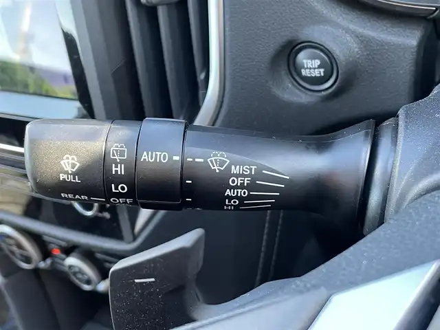 スバル インプレッサ スポーツ 2．0i－L アイサイト 青森県 2019(令1)年 1.8万km クリスタルホワイトP ワンオーナー/純正8インチメモリナビ【NR-MZ300-BIN-4】/(AM/FM/CD/DVD/MusicFolder/iPod/Bluetooth/フルセグTV)/バック/サイド/アイサイト/・プリクラッシュブレーキ/・全車速追従機能付クルーズコントロール/・定速クルーズコントロール/・アクティブレーンキープ/・AT誤発進/誤後進抑制制御/後側方警戒支援システム/横滑り防止/オートビークルホールド/電動パーキングブレーキ/社外18インチアルミホイール/Panasonic前方ドライブレコーダー【CA-DR03TDFA】/革巻きステアリング/パドルシフト/ステアリングスイッチ/シートメモリー(D)/パワーシート(D/N)/純正フロアマット/USB端子/アクセサリーソケット/スペアキー×1/エンジンスターター/保証書/取扱説明書/ナビ取扱説明書