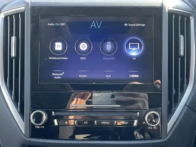 スバル インプレッサ スポーツ 2．0i－L アイサイト 青森県 2019(令1)年 1.8万km クリスタルホワイトP ワンオーナー/純正8インチメモリナビ【NR-MZ300-BIN-4】/(AM/FM/CD/DVD/MusicFolder/iPod/Bluetooth/フルセグTV)/バック/サイド/アイサイト/・プリクラッシュブレーキ/・全車速追従機能付クルーズコントロール/・定速クルーズコントロール/・アクティブレーンキープ/・AT誤発進/誤後進抑制制御/後側方警戒支援システム/横滑り防止/オートビークルホールド/電動パーキングブレーキ/社外18インチアルミホイール/Panasonic前方ドライブレコーダー【CA-DR03TDFA】/革巻きステアリング/パドルシフト/ステアリングスイッチ/シートメモリー(D)/パワーシート(D/N)/純正フロアマット/USB端子/アクセサリーソケット/スペアキー×1/エンジンスターター/保証書/取扱説明書/ナビ取扱説明書