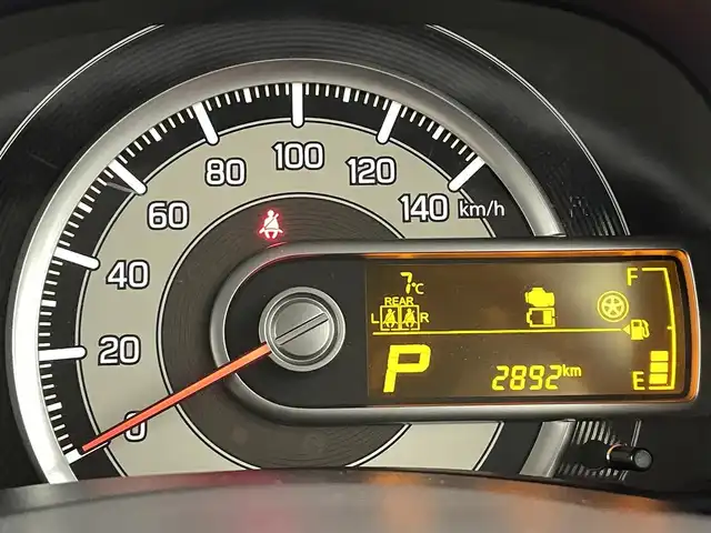 スズキ アルト ハイブリッドS 福島県 2024(令6)年 0.3万km ソフトベージュメタリック スズキセーフティサポート/・デュアルセンサーブレーキサポート/・車線逸脱警報/・誤発進抑制機能/・後退時ブレーキサポート/・オートハイビーム/・先行車発進お知らせ機能/・ふらつき警報/・コーナーセンサー/純正ディスプレイオーディオ/ナビ機能なし/・BT.USB.アップルカープレイ.アンドロイドオート/バックカメラ/LEDヘッドライト/シートヒーター（D）/純正フロアマット/オートライト/純正フロアマット