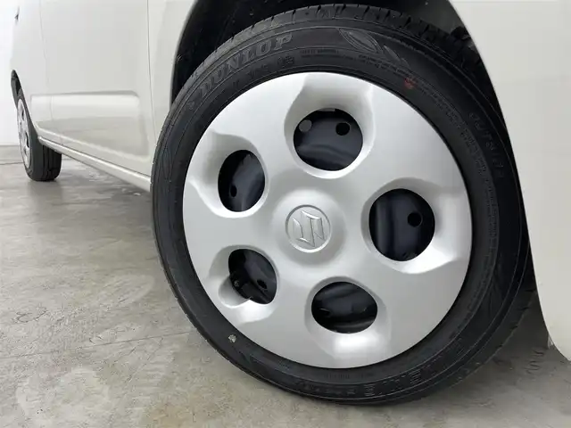 スズキ アルト ハイブリッドS 福島県 2024(令6)年 0.3万km ソフトベージュメタリック スズキセーフティサポート/・デュアルセンサーブレーキサポート/・車線逸脱警報/・誤発進抑制機能/・後退時ブレーキサポート/・オートハイビーム/・先行車発進お知らせ機能/・ふらつき警報/・コーナーセンサー/純正ディスプレイオーディオ/ナビ機能なし/・BT.USB.アップルカープレイ.アンドロイドオート/バックカメラ/LEDヘッドライト/シートヒーター（D）/純正フロアマット/オートライト/純正フロアマット