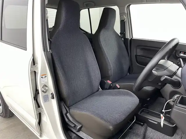 スズキ アルト ハイブリッドS 福島県 2024(令6)年 0.3万km ソフトベージュメタリック スズキセーフティサポート/・デュアルセンサーブレーキサポート/・車線逸脱警報/・誤発進抑制機能/・後退時ブレーキサポート/・オートハイビーム/・先行車発進お知らせ機能/・ふらつき警報/・コーナーセンサー/純正ディスプレイオーディオ/ナビ機能なし/・BT.USB.アップルカープレイ.アンドロイドオート/バックカメラ/LEDヘッドライト/シートヒーター（D）/純正フロアマット/オートライト/純正フロアマット