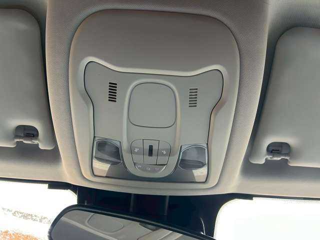 クライスラー・ジープ ジープ レネゲード ロンジチュード 千葉県 2016(平28)年 5.2万km ベージュ ビーツオーディオ　/クルーズコントロール　/レーンキープアシスト/KENWOODナビ　/フルセグTV /バックカメラ　/Bluetooth　/純正アルミホイール　/ETC