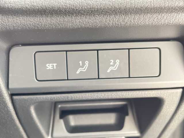 マツダ ＭＸ－３０ インダストリアルクラシック 愛知県 2020(令2)年 2.1万km セラミックM 純正8型ナビ/全方位カメラ/レーダークルーズコントロール/シートヒーター/パワーシート/ヘッドアップディスプレイ/コーナーセンサー/純正アルミホイール/ブラインドスポットモニター/LEDヘッドライト/ステアリングヒーター/オートマチックハイビーム/ドライブレコーダー/衝突軽減システム/フルセグ/Bluetooth/ETC/ステアリングスイッチ/スマートキー/プッシュスタート