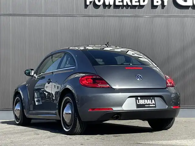 フォルクスワーゲン ザ・ビートル デザイン レザーパッケージ 長野県 2015(平27)年 3.5万km グレー ブラックレザーシート / シートヒーター / 純正ナビ / 地デジTV / bluetooth / CD DVD / クルーズコントロール / プッシュスタート / スマートキー / 16インチAW / ETC / HIDヘッドライト / オートライト / AUX