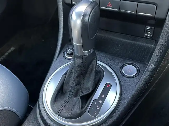 フォルクスワーゲン ザ・ビートル デザイン レザーパッケージ 長野県 2015(平27)年 3.5万km グレー ブラックレザーシート / シートヒーター / 純正ナビ / 地デジTV / bluetooth / CD DVD / クルーズコントロール / プッシュスタート / スマートキー / 16インチAW / ETC / HIDヘッドライト / オートライト / AUX