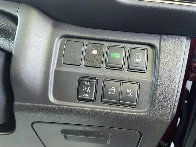 日産 セレナ ハイウェイスター Vセレクション 和歌山県 2018(平30)年 10.2万km マルーンレッド 2トーン 純正ナビ（MM517D-L)/（AM/FM/CD/DVD/SD/フルセグTV/Bluetooth/AUX）/ワンオーナー/両側パワースライドドア/全周囲カメラ/バックカメラ/クリアランスソナー/クルーズコントロール（追従なし）/デュアルバックドア/パーキングアシスト/前方ドライブレコーダー/アイドリングストップ/純正サンバイザー/２．３列目USBポート×２/2トーンカラー/保証書/取扱説明書