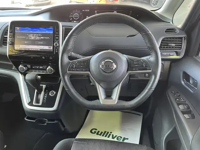 日産 セレナ ハイウェイスター Vセレクション 和歌山県 2018(平30)年 10.2万km マルーンレッド 2トーン 純正ナビ（MM517D-L)/（AM/FM/CD/DVD/SD/フルセグTV/Bluetooth/AUX）/ワンオーナー/両側パワースライドドア/全周囲カメラ/バックカメラ/クリアランスソナー/クルーズコントロール（追従なし）/デュアルバックドア/パーキングアシスト/前方ドライブレコーダー/アイドリングストップ/純正サンバイザー/２．３列目USBポート×２/2トーンカラー/保証書/取扱説明書