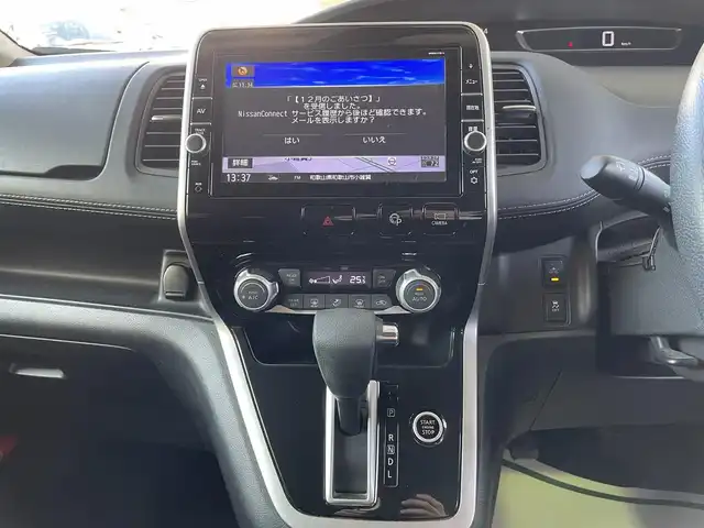 日産 セレナ ハイウェイスター Vセレクション 和歌山県 2018(平30)年 10.2万km マルーンレッド 2トーン 純正ナビ（MM517D-L)/（AM/FM/CD/DVD/SD/フルセグTV/Bluetooth/AUX）/ワンオーナー/両側パワースライドドア/全周囲カメラ/バックカメラ/クリアランスソナー/クルーズコントロール（追従なし）/デュアルバックドア/パーキングアシスト/前方ドライブレコーダー/アイドリングストップ/純正サンバイザー/２．３列目USBポート×２/2トーンカラー/保証書/取扱説明書